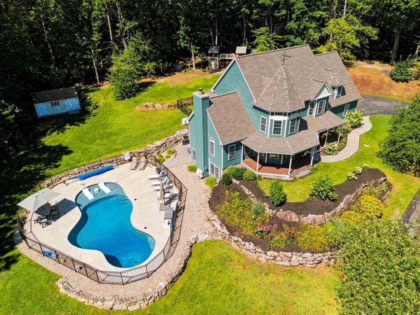 6 Harrington Drive, Merrimack, NH 03054
