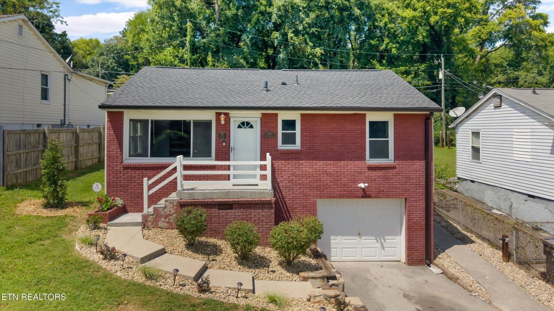 2951 Cecil Ave, Knoxville, TN 37917 Main Photo