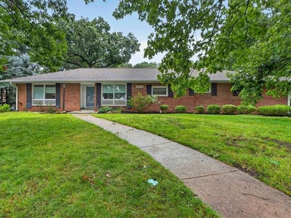 2800 W 91st Street, Leawood, KS 66206