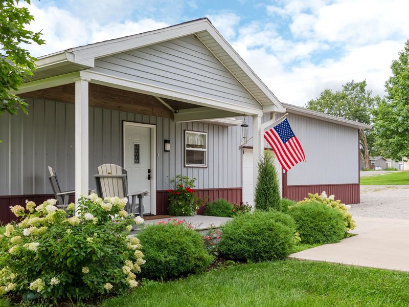 213 E Lawn Avenue, Saint Paris, OH 43072 Photo 3