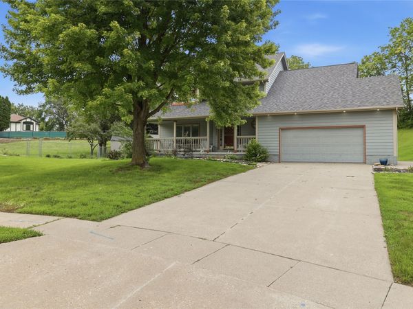 155 Orchard Court, Pleasant Hill, IA 50327