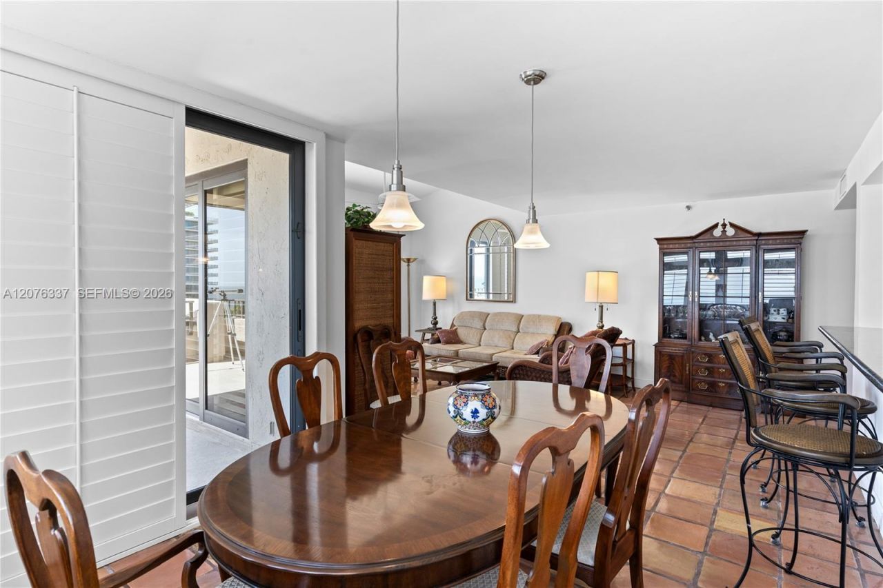 201 Crandon Blvd, Unit 707, Key Biscayne, FL 33149 Photo