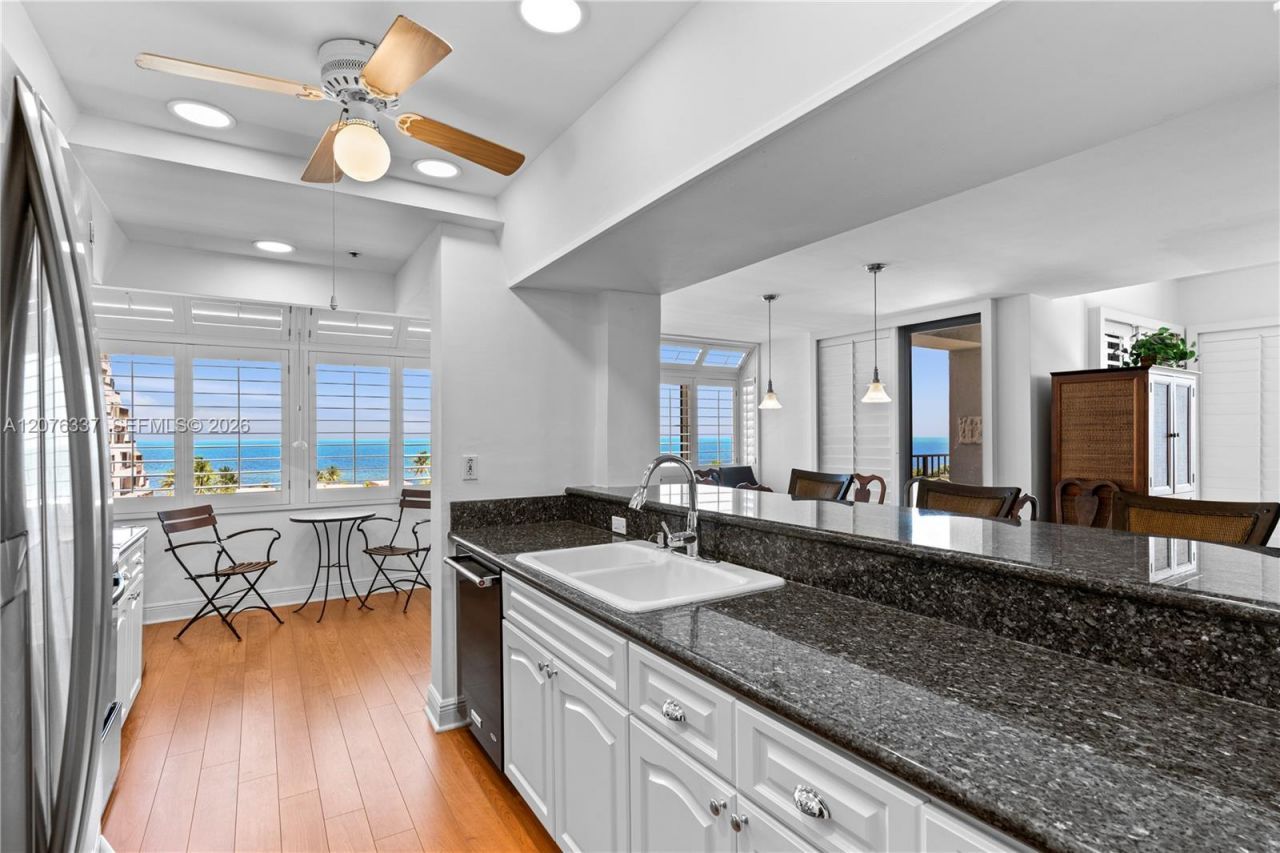 201 Crandon Blvd, Unit 707, Key Biscayne, FL 33149 Photo
