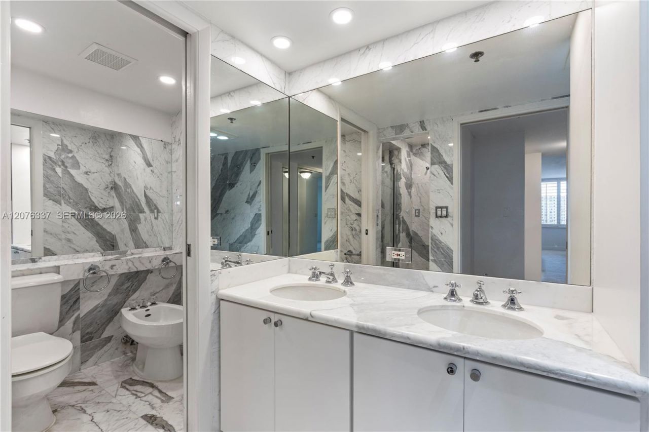 201 Crandon Blvd, Unit 707, Key Biscayne, FL 33149 Photo