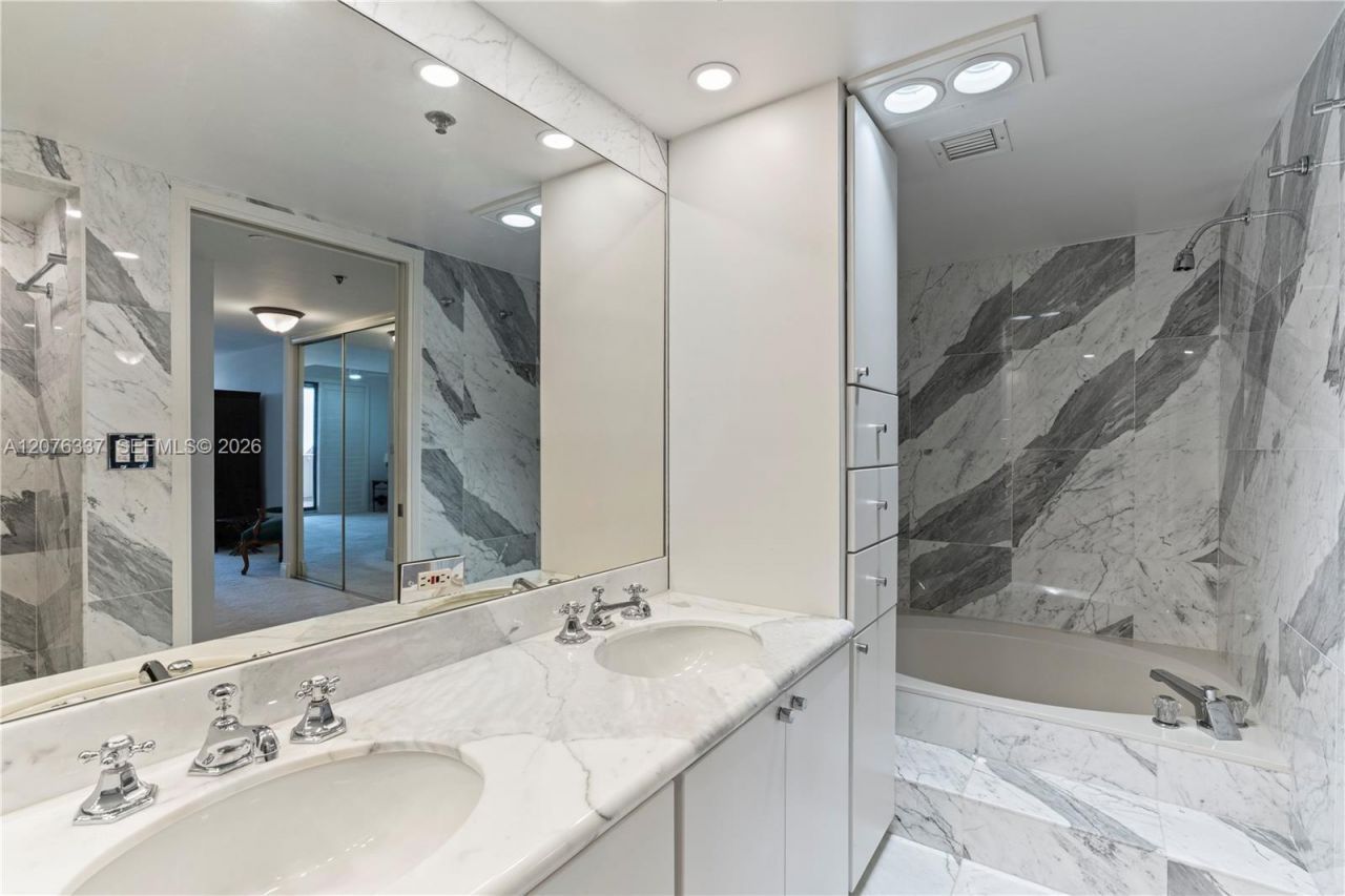 201 Crandon Blvd, Unit 707, Key Biscayne, FL 33149 Photo