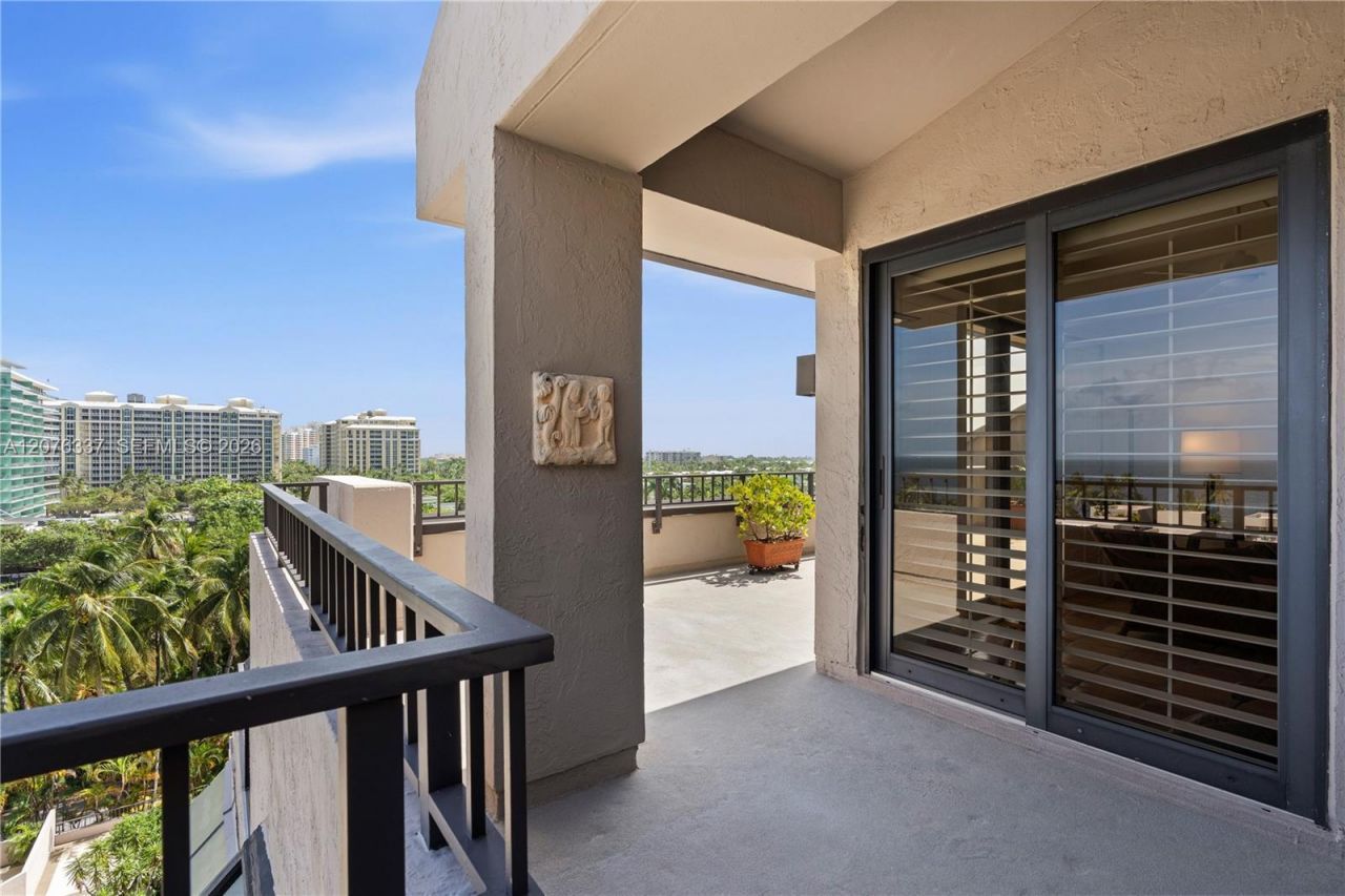 201 Crandon Blvd, Unit 707, Key Biscayne, FL 33149 Photo