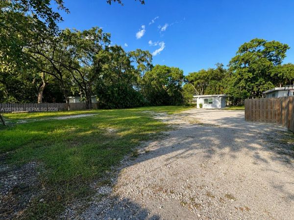 3981 SW 58th St , Unit B, Dania Beach, FL 33312