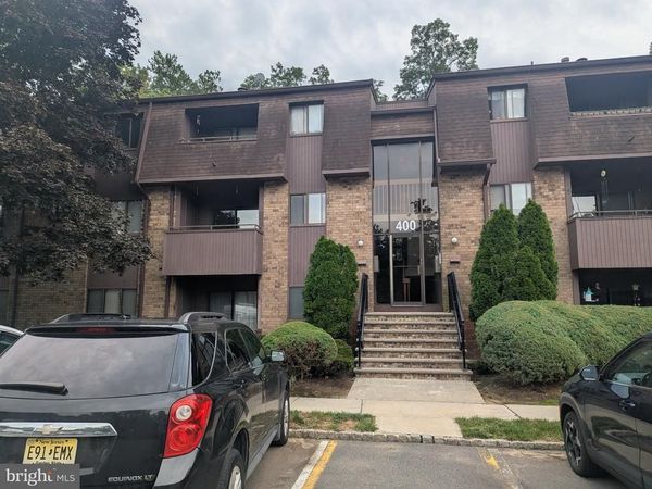 422 WOOD MILL DRIVE , EAST WINDSOR, NJ 08512