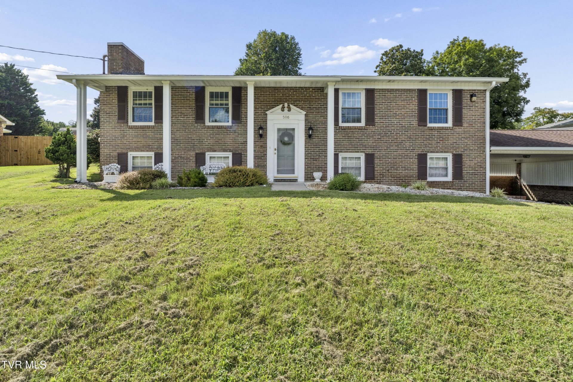 506 Whispering Way, Kingsport, TN 37663 Main Photo