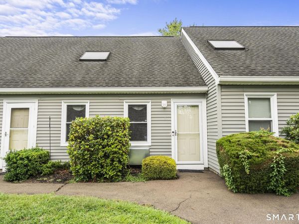 8 Grove, Unit 8, Branford, CT 06405