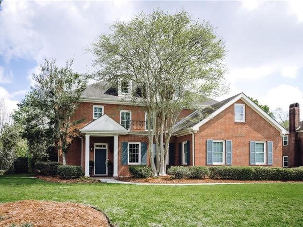 12 GRAND CYPRESS Court, New Orleans, LA 70131