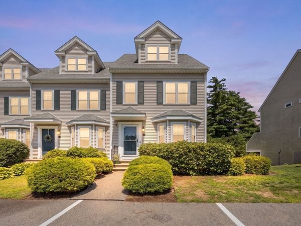 17 Copper Lantern Ln, Unit 17, Carver, MA 02330