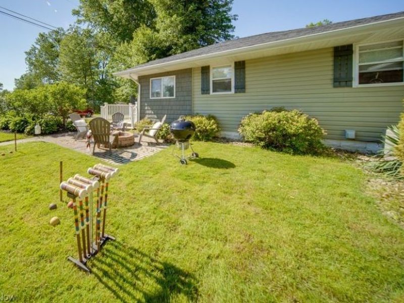 4884 Francis Street, Geneva on the Lake, OH 44041 Photo 2