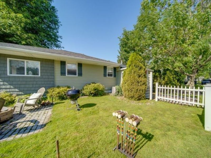 4884 Francis Street, Geneva on the Lake, OH 44041 Photo 3