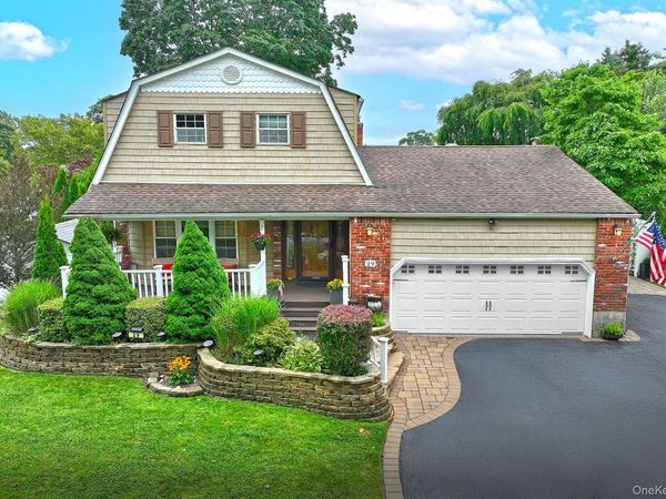 29 Boxwood Drive , Kings Park, NY 11754