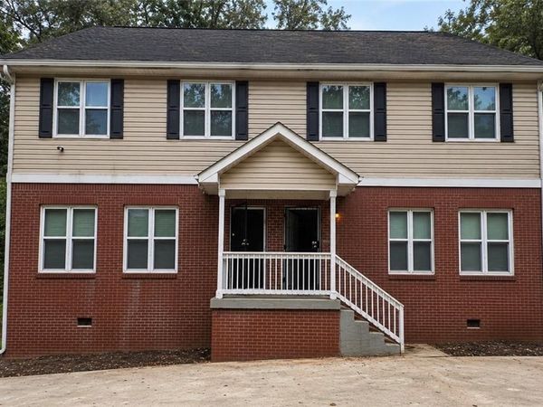 2001 Lois Place NW, Atlanta, GA 30318
