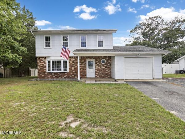 14 Oneida Avenue, Waretown, NJ 08758