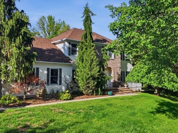 1116 Van Arsdale Dr, Branchburg, NJ 08853