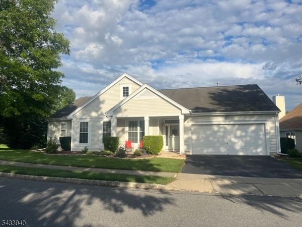 24 Stafford Ln, White, NJ 07823