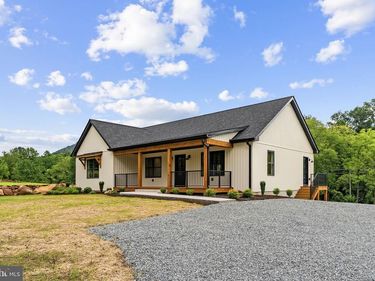 1735 THOROUGHFARE ROAD, BRIGHTWOOD, VA 22715