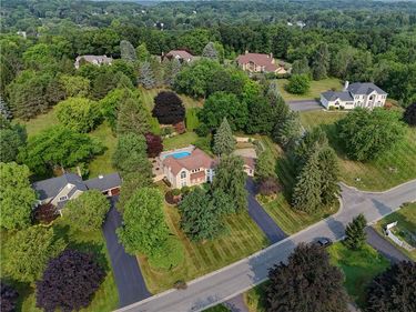 9 Foxboro Lane, Fairport, NY 14450