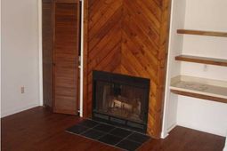 8021 Thelen Street photo 4