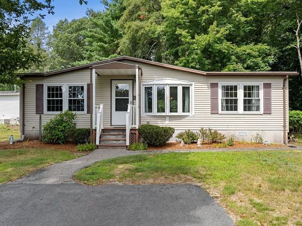 6 Cyrpess Circle, Rockland, MA 02370