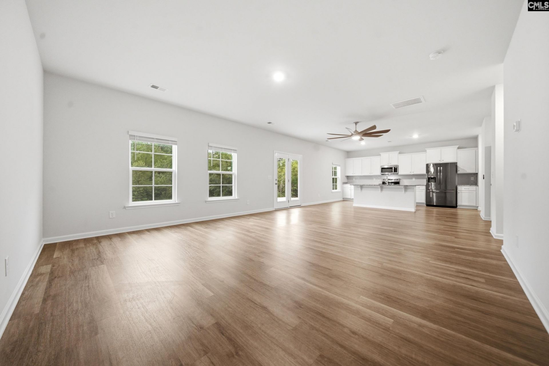 351 S Hampton Road Photo 10