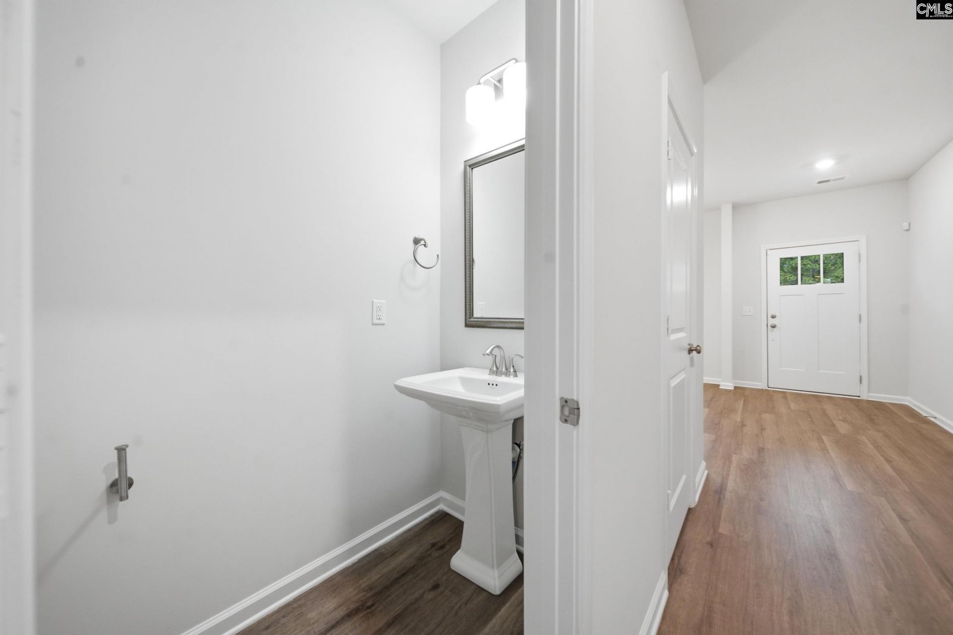 351 S Hampton Road Photo 15