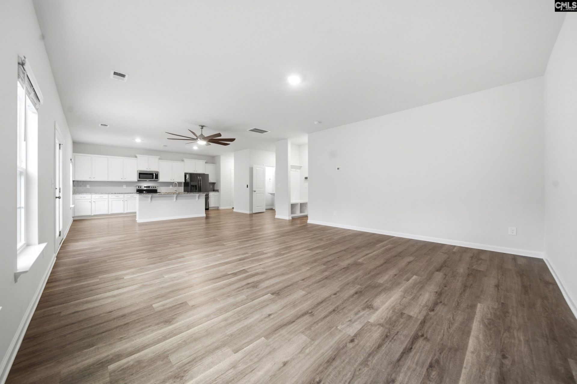 351 S Hampton Road Photo 9