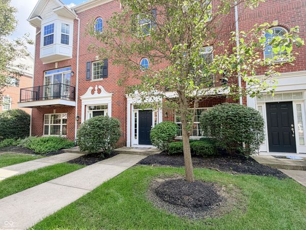 11910 Riley Drive, Unit 4, Zionsville, IN 46077