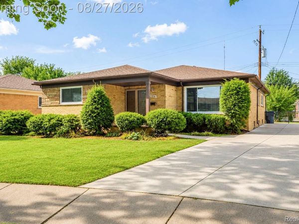 15210 Oakwood Drive, Oak Park, Mi 48237