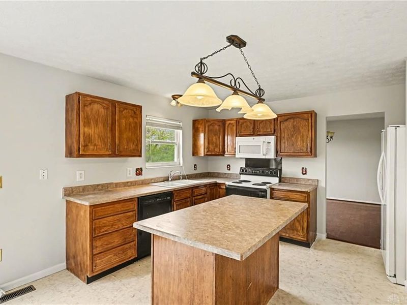 1000 Lofton Drive, Clayton, OH 45315 Photo 14
