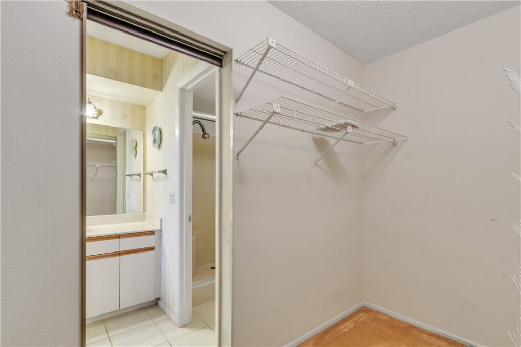 25 Plantation Drive, Unit 203, Vero Beach, FL 32966 Photo