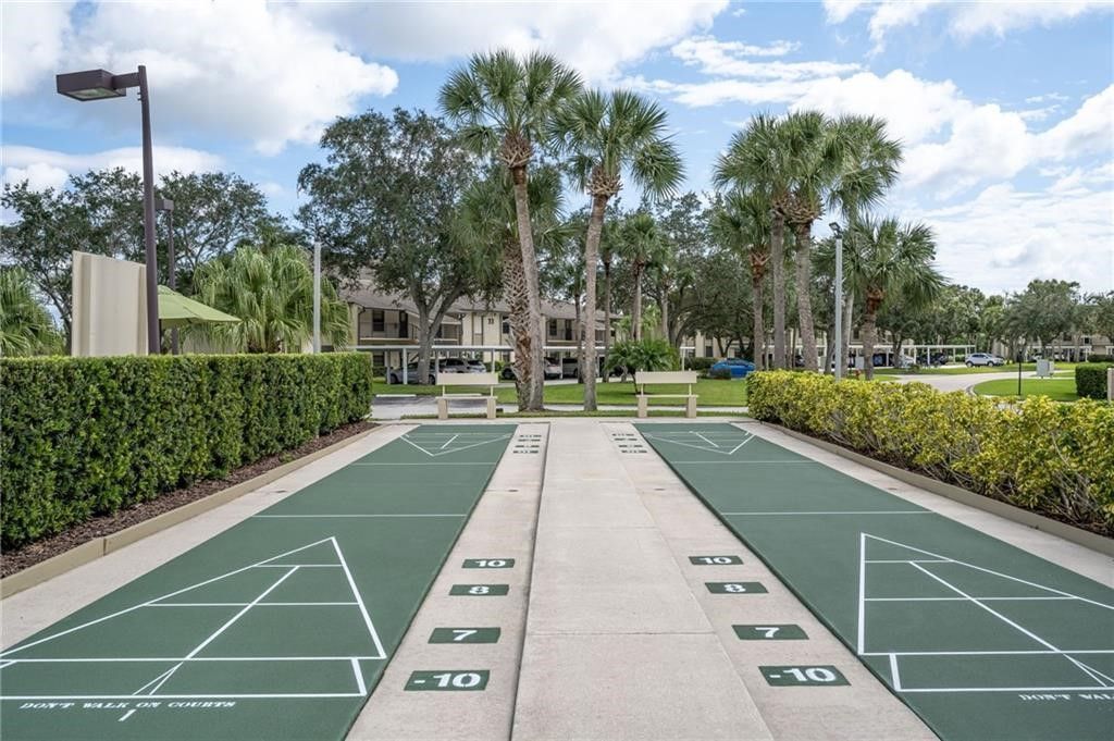 25 Plantation Drive, Unit 203, Vero Beach, FL 32966 Photo