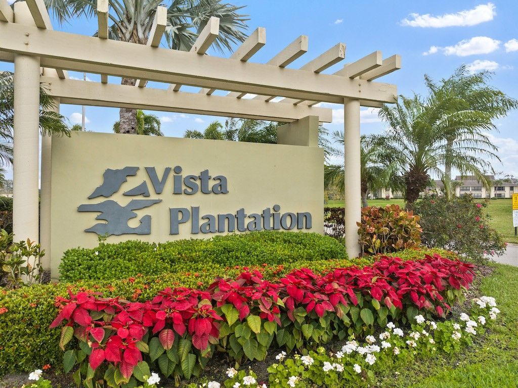 25 Plantation Drive, Unit 203, Vero Beach, FL 32966 Photo