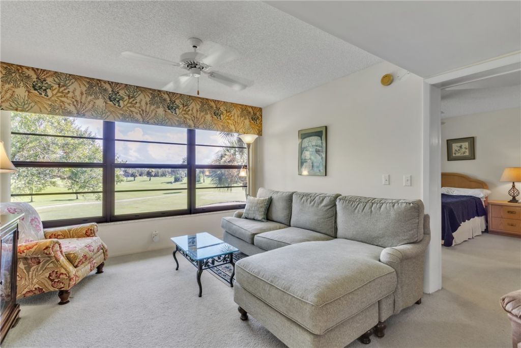 25 Plantation Drive, Unit 203, Vero Beach, FL 32966 Photo