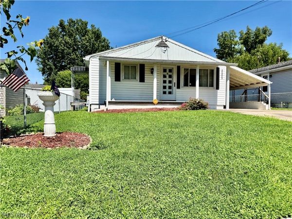 2505 40th Street , Parkersburg, WV 26104
