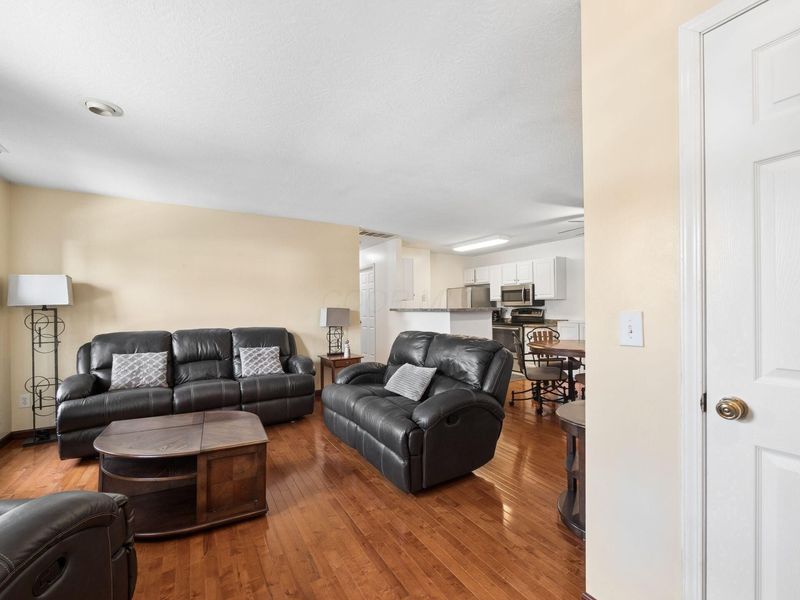 8337 Greyhawk Circle, Columbus, OH 43240 Photo 7