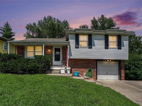 5052 NE 56th Place, Kansas City, MO 64119