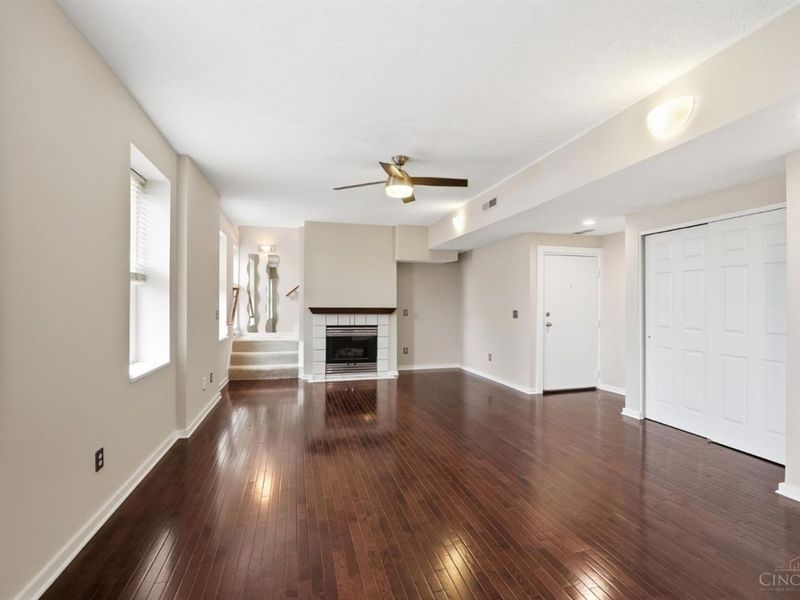 427 Hopkins Street, Unit 8, Cincinnati, OH 45203 Photo 11