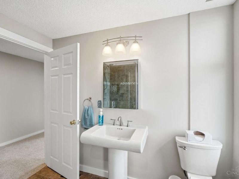 427 Hopkins Street, Unit 8, Cincinnati, OH 45203 Photo 25