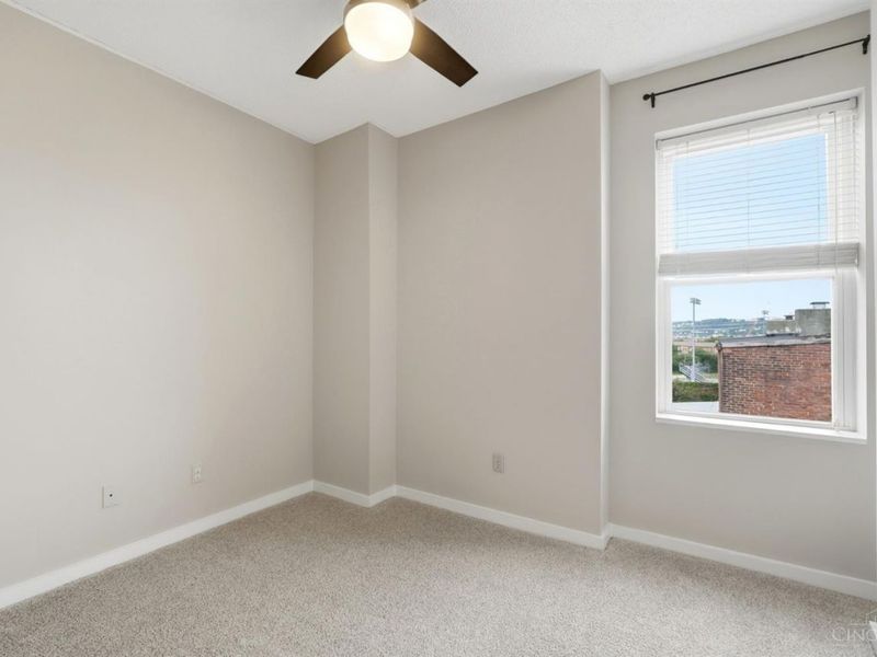 427 Hopkins Street, Unit 8, Cincinnati, OH 45203 Photo 28