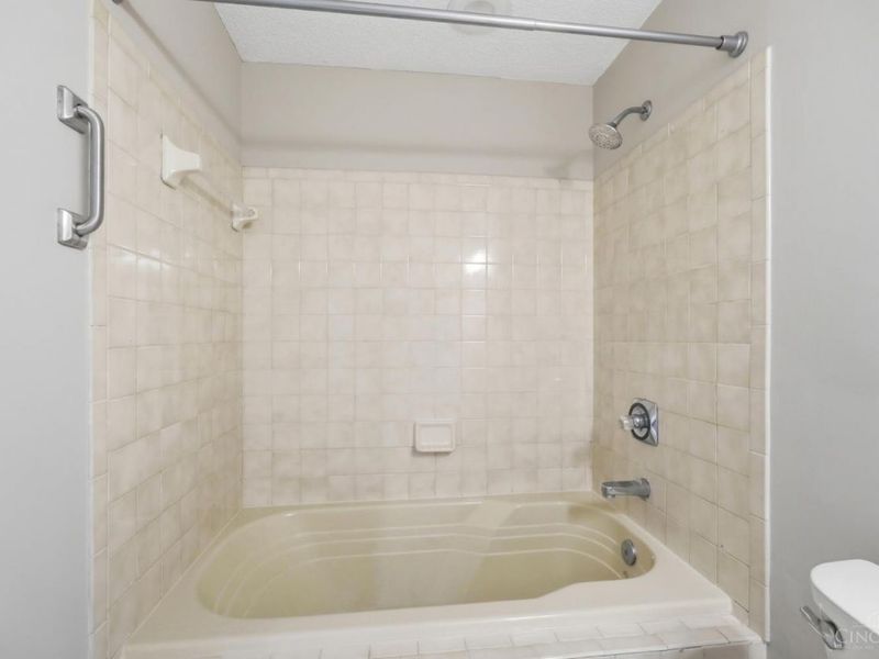 427 Hopkins Street, Unit 8, Cincinnati, OH 45203 Photo 32
