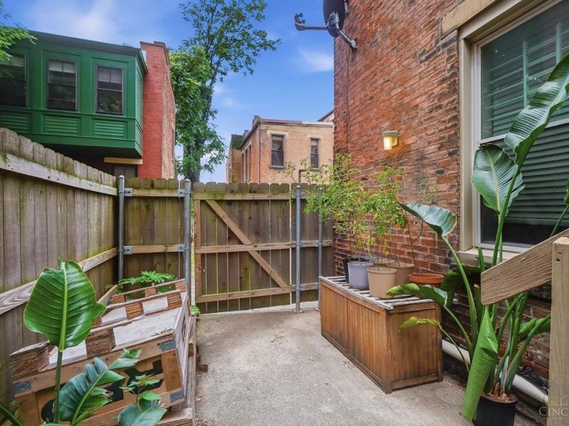 427 Hopkins Street, Unit 8, Cincinnati, OH 45203 Photo 36