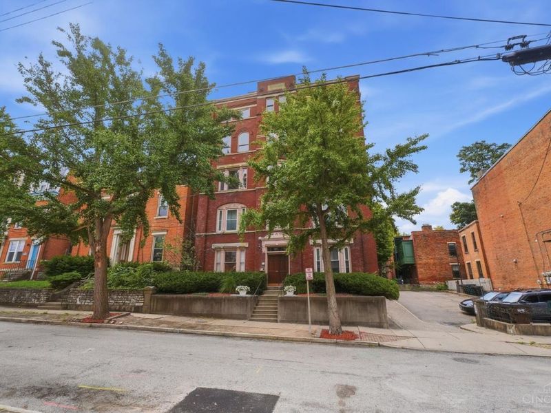 427 Hopkins Street, Unit 8, Cincinnati, OH 45203 Photo 46
