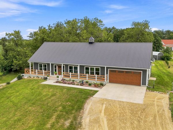 1456 OLD MUSCATINE, Tipton, IA 52772