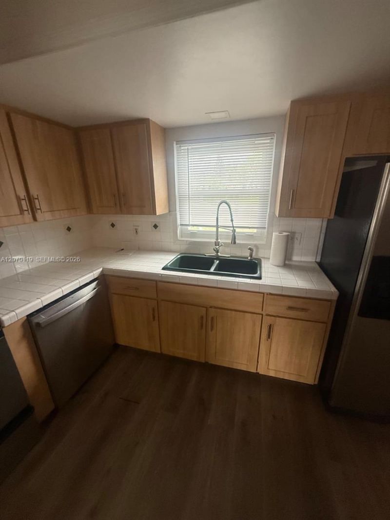 129 E Lake Dr, Lehigh Acres, FL 33936 Photo