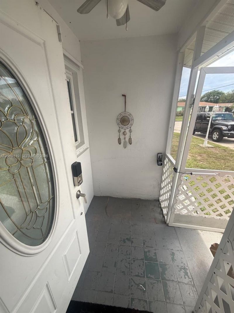 129 E Lake Dr, Lehigh Acres, FL 33936 Photo