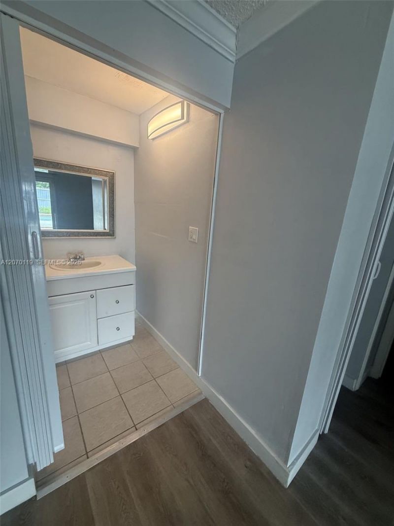 129 E Lake Dr, Lehigh Acres, FL 33936 Photo